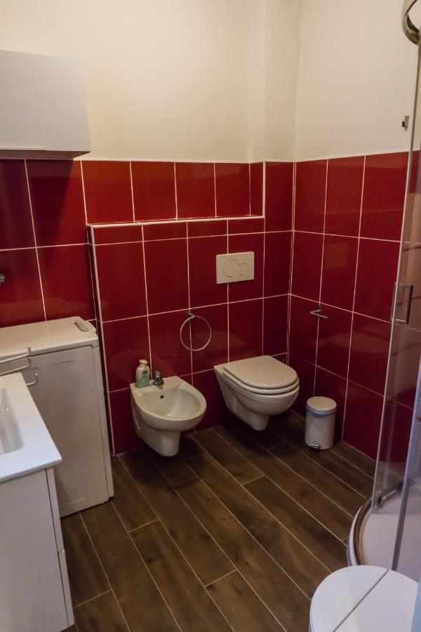 Appartement Lo Specchio à Parme Extérieur photo